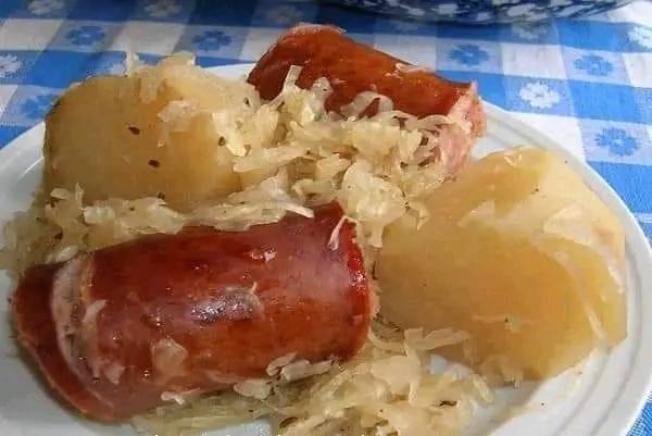 sausage , Sauerkraut and potatoes