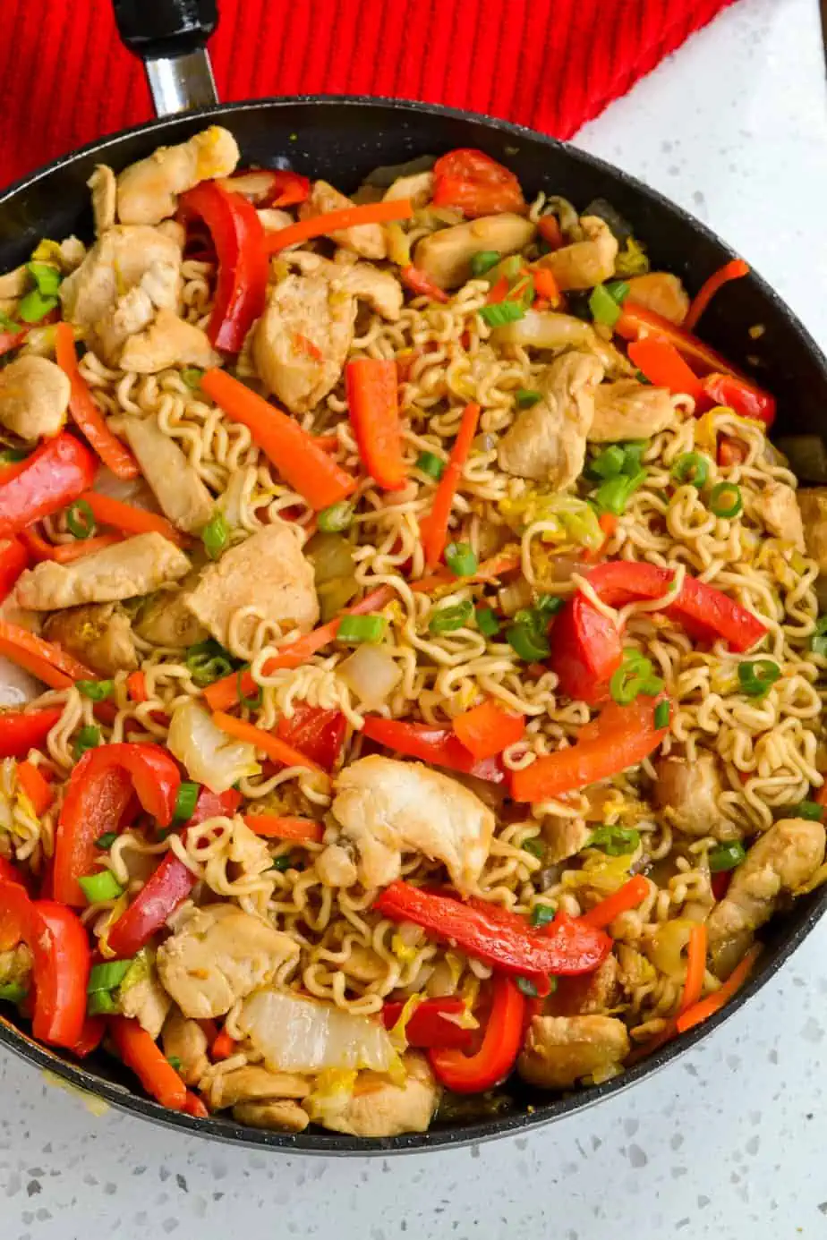 CHICKEN YAKISOBA