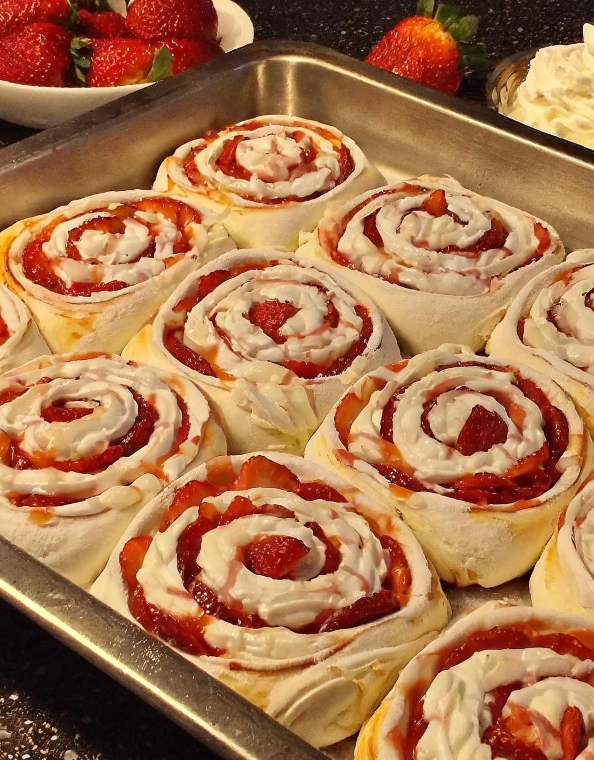 Strawberry Cheesecake Rolls